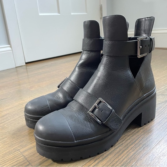 MICHAEL KORS Corey Buckle Lug Sole Platform Black Ankle Bootie size 9 - Picture 14 of 14